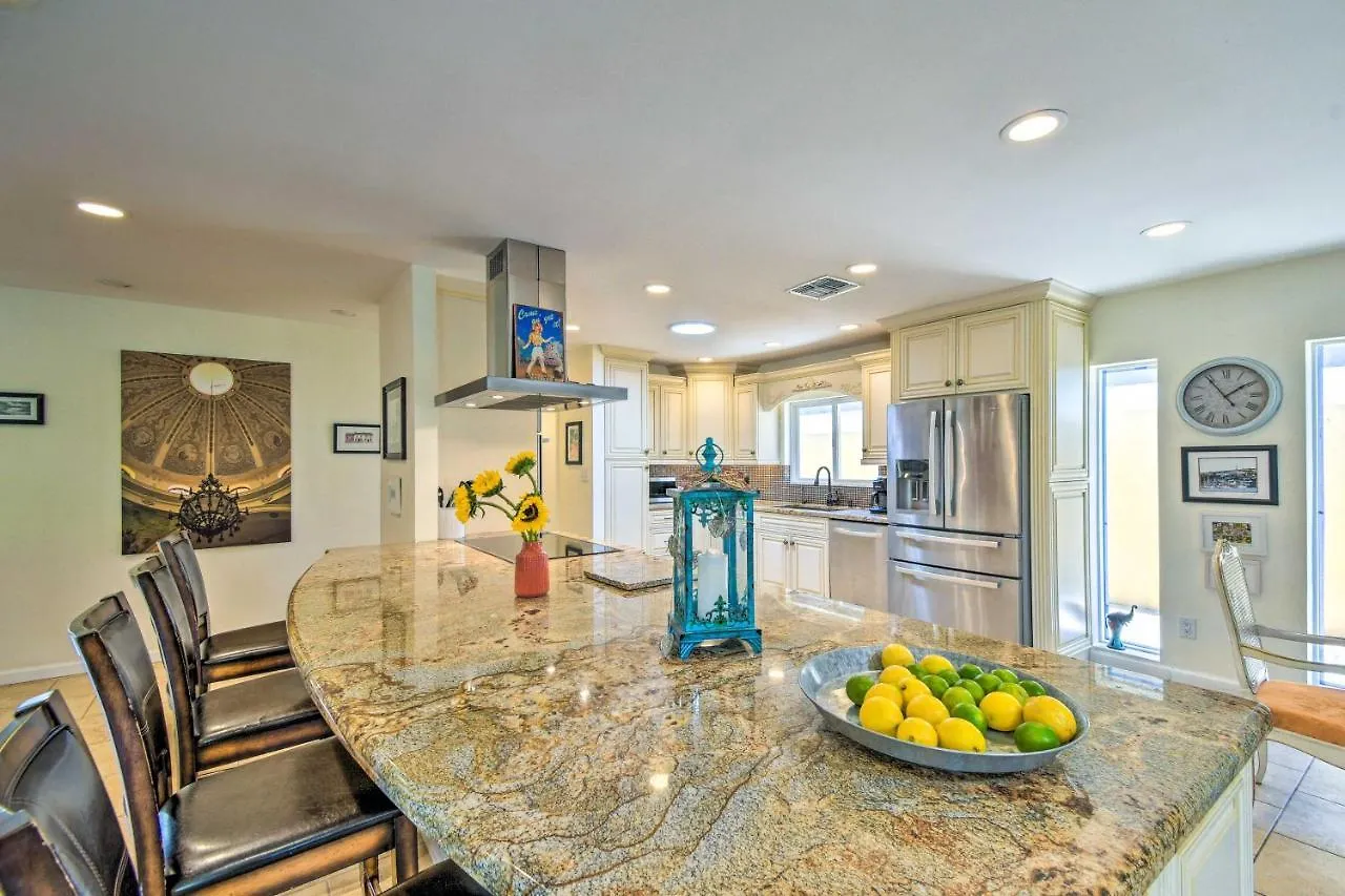 Scottsdale Oasis With Private Pool And Hot Tub! Villa Feriehus