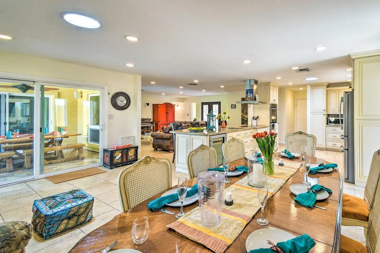 Scottsdale Oasis With Private Pool And Hot Tub! Villa